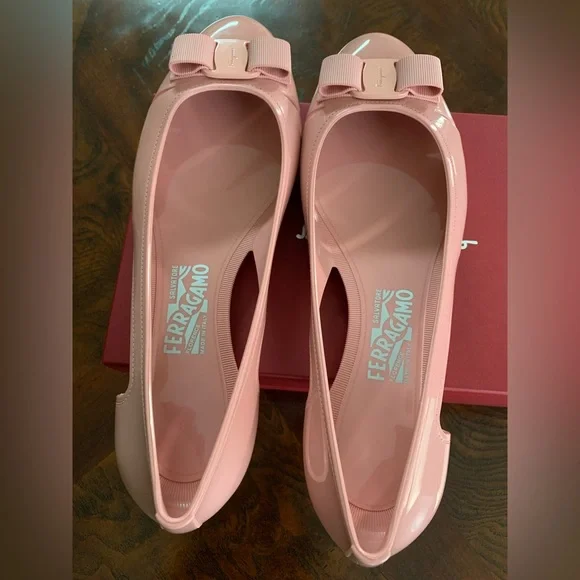 Salvatore Ferragamo Desert Rose Vara Jelly Ballet Flats. New with Box US Size 11